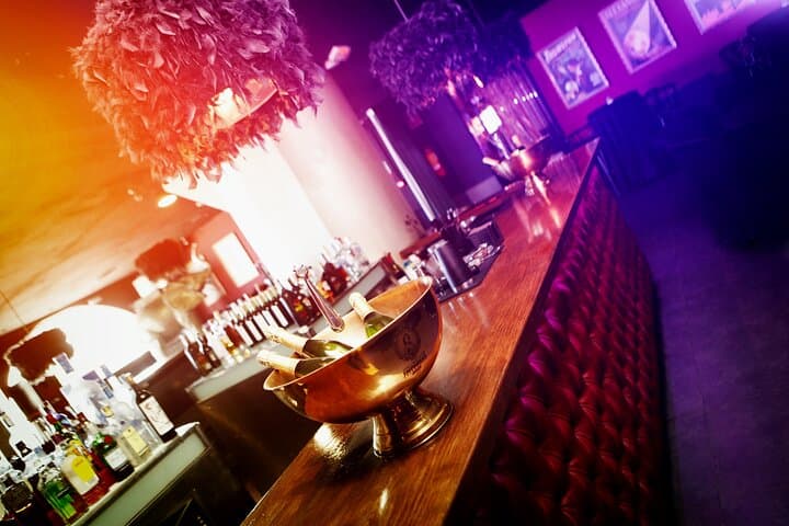 House of Illusion Magic Show with Drinks