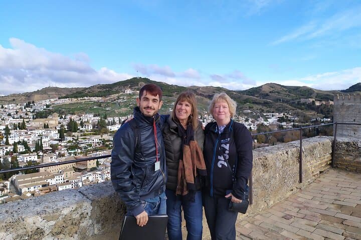 Skip The line Alhambra and Nasrid Palaces Private Tour