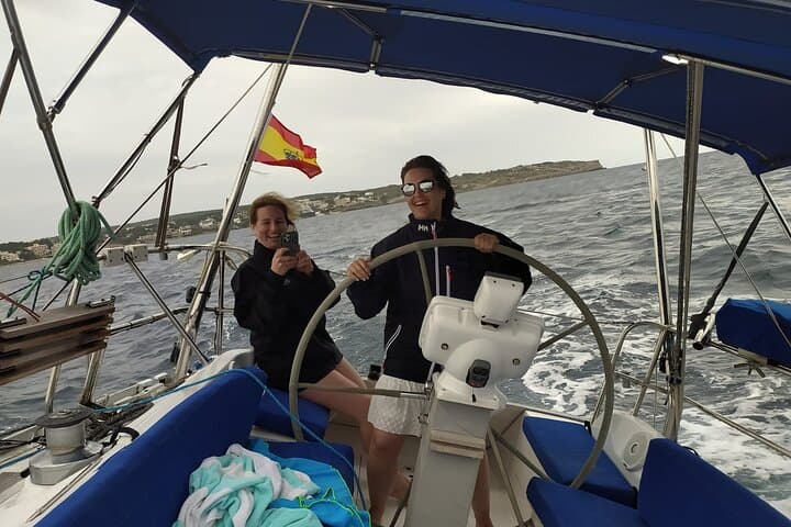 Private Sailing Adventure with snacks & drinks, snorkeling and SUP