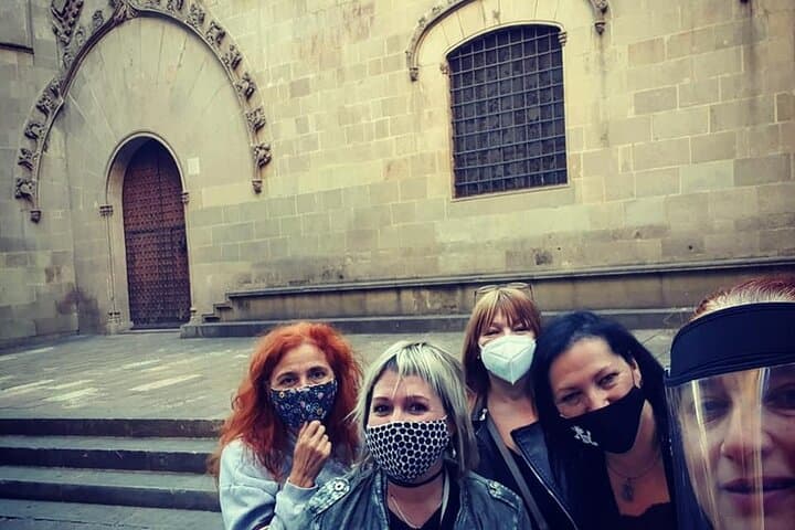 Guided Tour to Pier through the Jewish Quarter of Barcelona