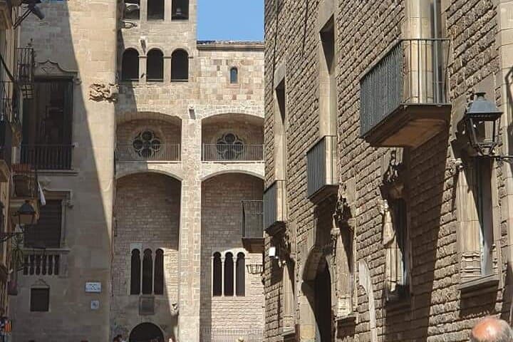 Walking Tour of Medieval Barcelona La Ribera Neighborhood