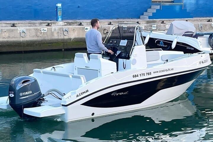 Boat Rental in Benalmádena with License