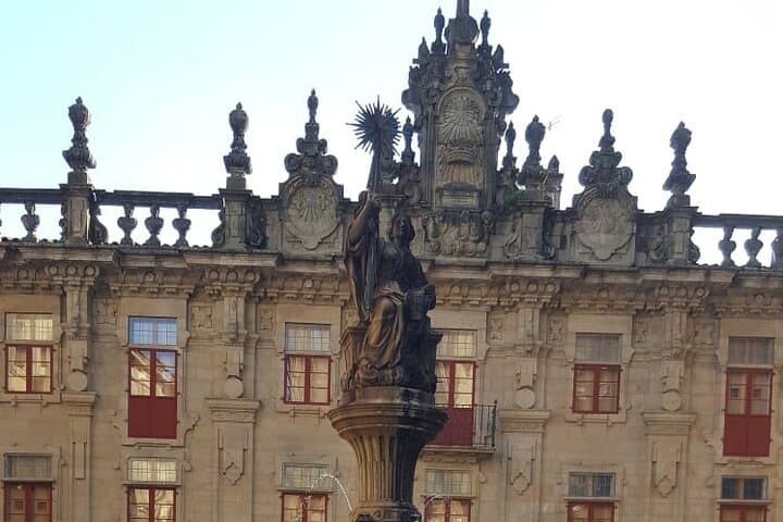 PRIVATE Cathedral and museum tour SPANISH or ENGLISH