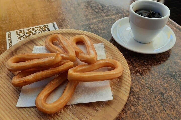 Private 3-Hour Málaga Food and Culture Tour with lunch included