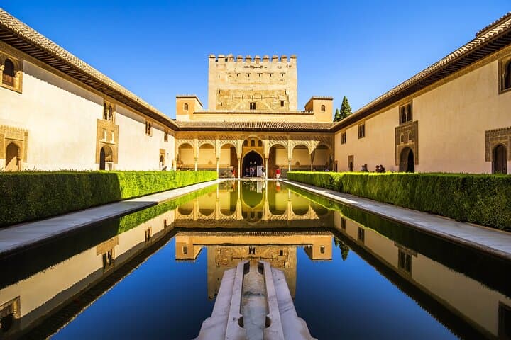 Alhambra Ticket and Guided Tour with Nasrid Palaces