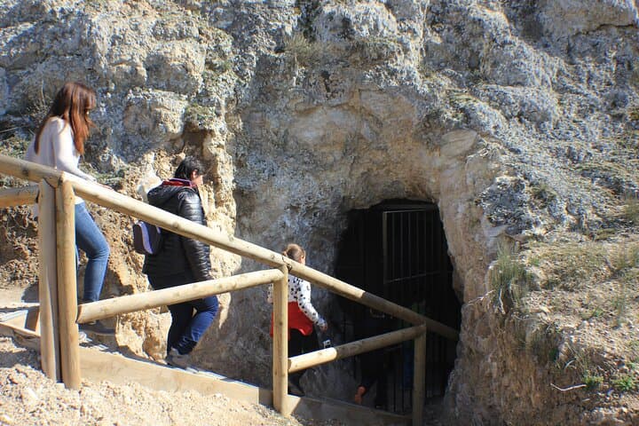 Visit to the Roman Mines of Lapis Specularis (Crystal of Hispania)
