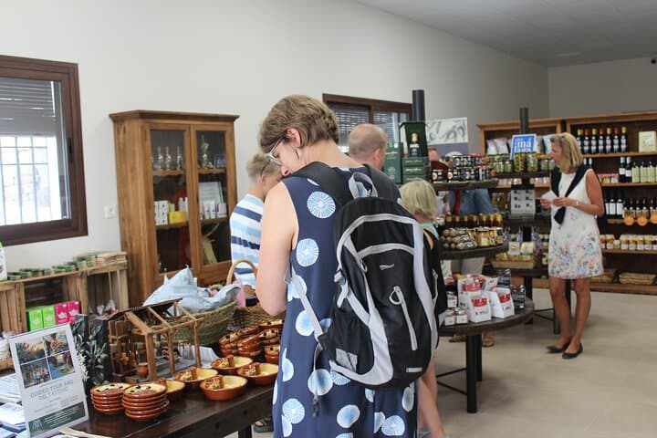Guided tour and olive oil tasting in Alhaurin el Grande (Málaga)