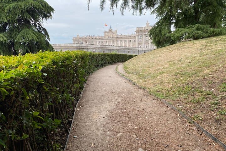 Royal Palace Madrid Small Group Tour with Skip the Line Ticket
