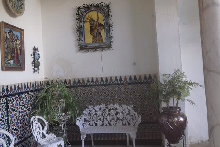 Private tour Palace of Dueñas