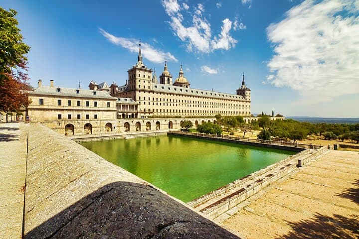 Escorial & Valley Half-Day Morning Tour from Madrid