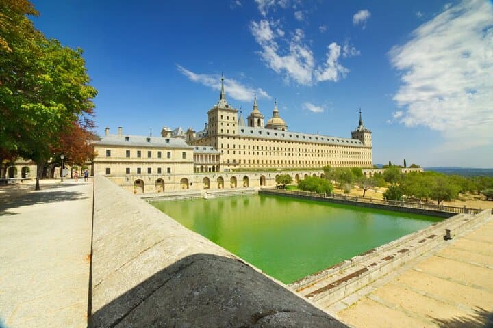 Escorial & Valley Half-Day Morning Tour from Madrid