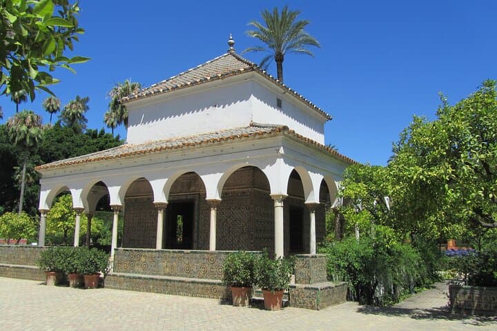 Carlos V gazebo