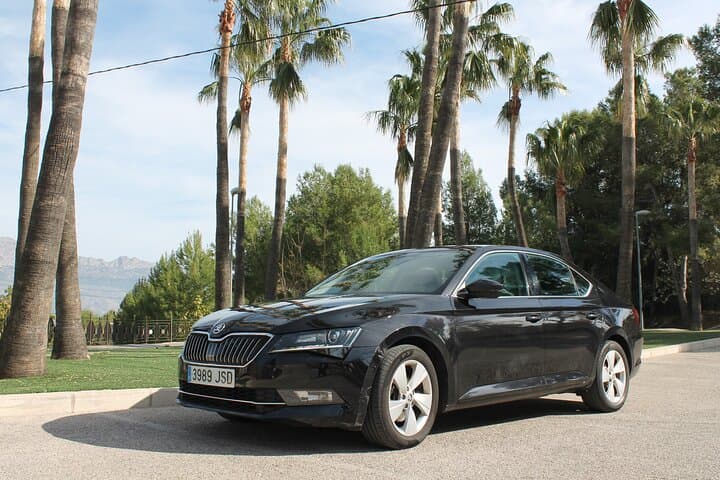 Transfer from Benidorm to Alicante airport in private Sedan car max. 3 passengers