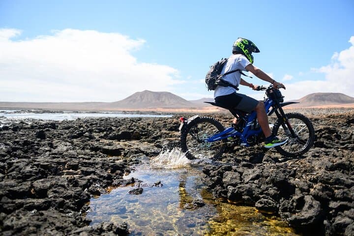 Private Volcanoes Tour Electric Experience of Fuerteventura