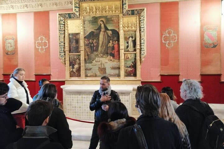 Private guide for the Alcazar & Cathedral with a Historian!