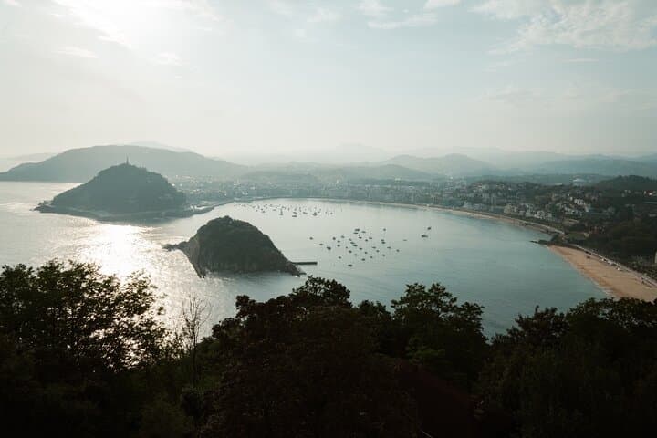 Private San Sebastian Highlights & Pintxos Tour
