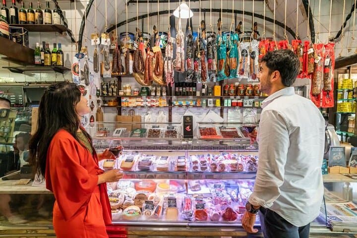 Barcelona Private Market & Tapas Tour