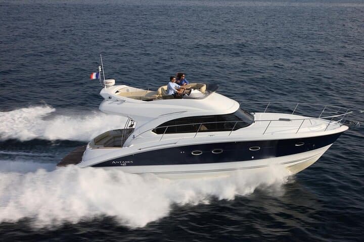 2 Hour Private Sunset Cruise on Luxury Motor Boat with Drinks