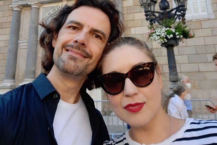 Love in the Gothic Quarter Barcelona: Self-Guided Romantic Walk