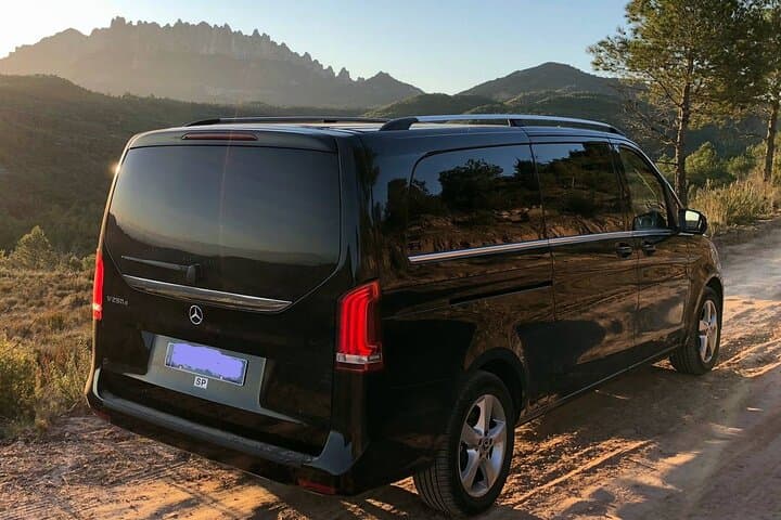 Transfer airport Barcelona (DE 1 to 6 passengers)