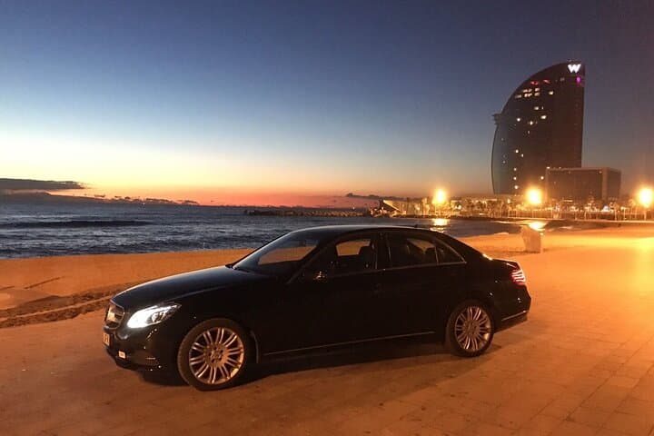 Transfer Airport Barcelona (DE 1 to 2 passengers)