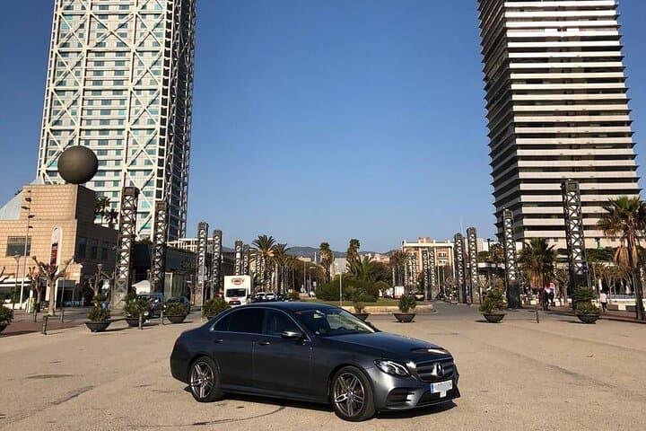 Transfer Airport Barcelona (DE 1 to 2 passengers)