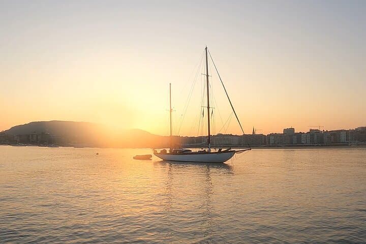 Sunrise SUP tour & breakfast - Private stand up paddle boarding experience
