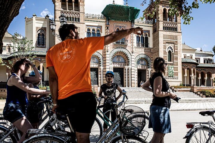 Exclusive Private Bike Tour: The Best of Seville