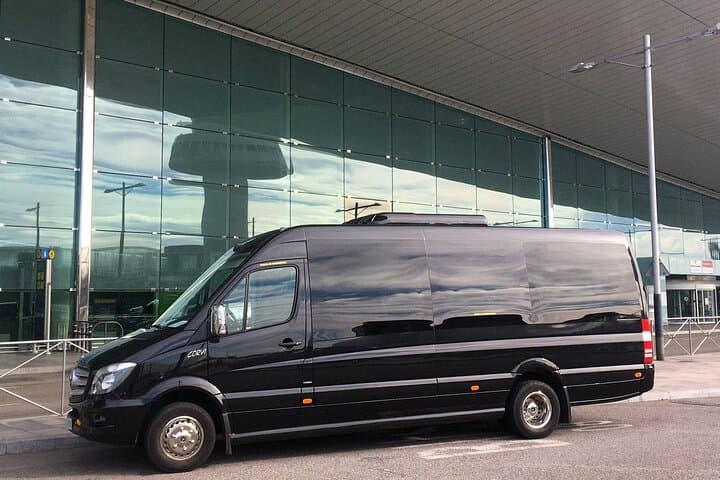 Barcelona Private City Tour (1 to 16 passengers)