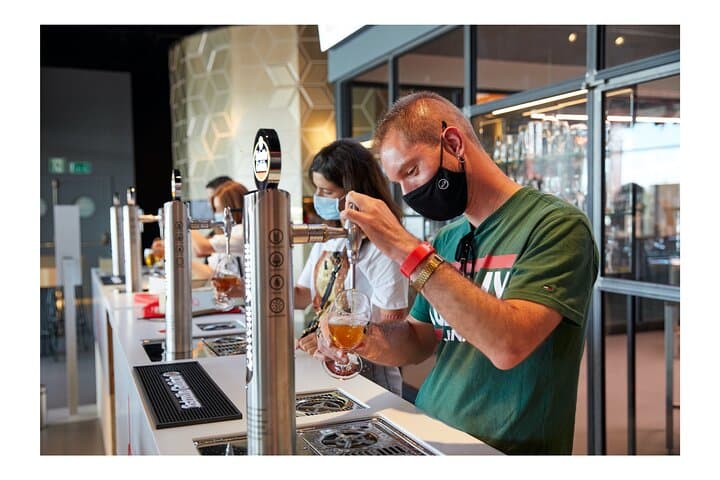Guided Visit to the Estrella Galicia Museum with Cheese Pairing
