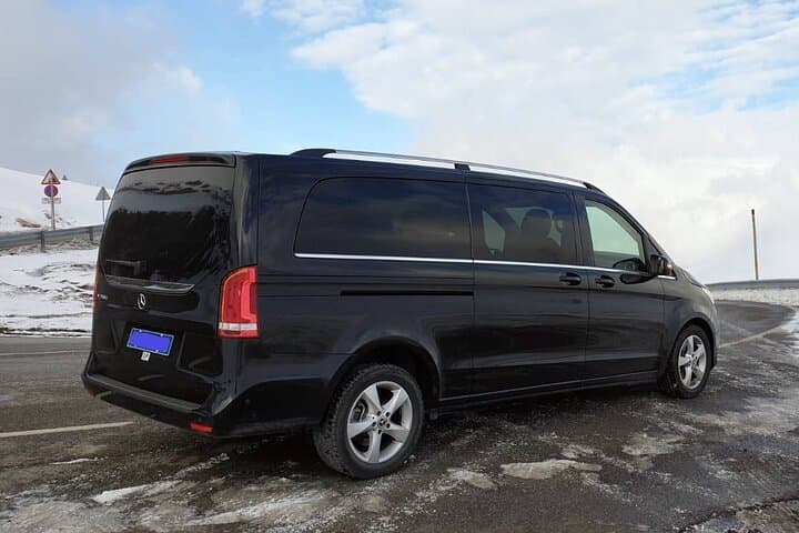 Private transfer Barcelona to Andorra (DE 1 to 15 passengers)