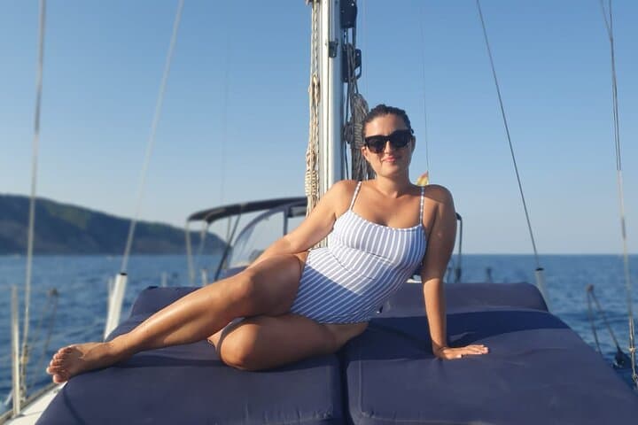 6 Hours private boat cruise from Barcelona. Snorkel and sun