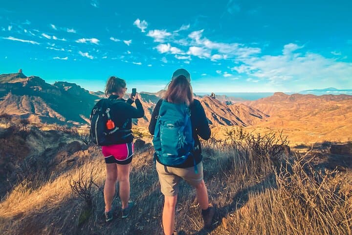 The Volcano Heart Tour: Hiking, Tasting and Sunset Experience