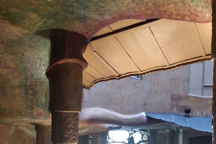 Park Guell & Gaudi houses tour with Modern Style expert Guide