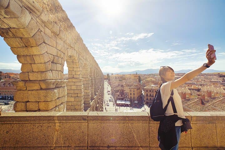 Segovia and Avila Guided Tour and Flamenco Show in Madrid