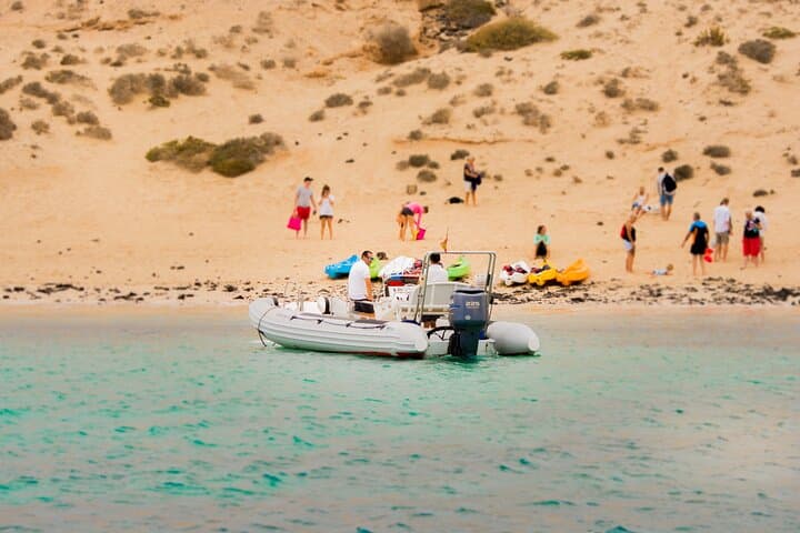 Catamaran Sailing Day To La Graciosa with Lunch