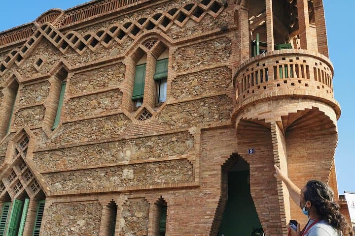 Gaudi Lesser-Known Art: Colonia Guell, Casa Vicens & Bellesguard