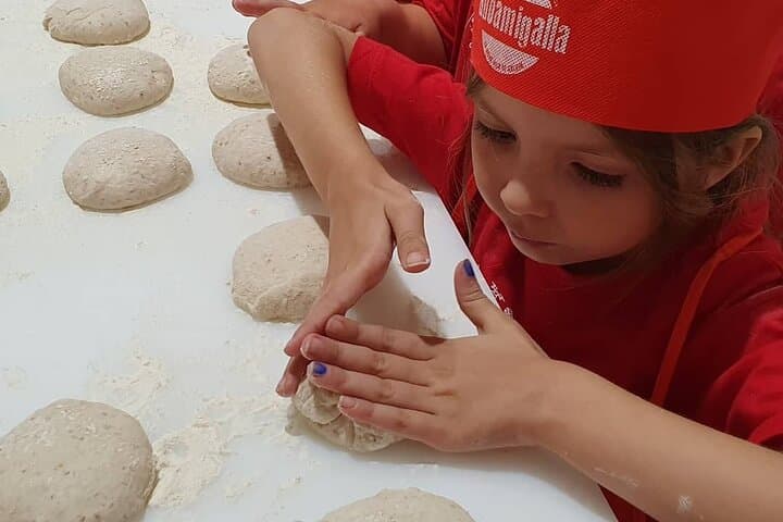 Private Bread Making Experience with Tasting Included in Ourense