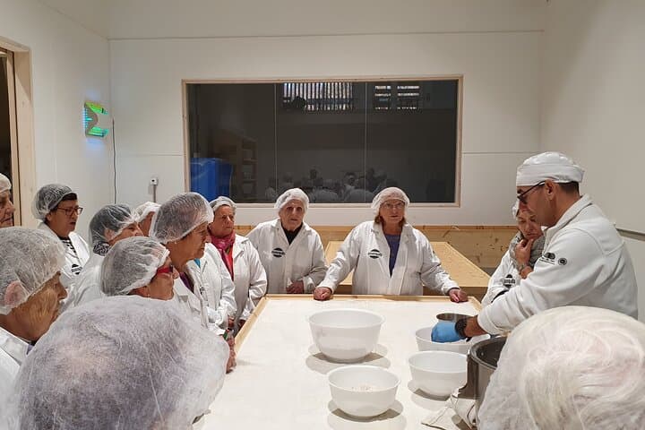 Private Bread Making Experience with Tasting Included in Ourense
