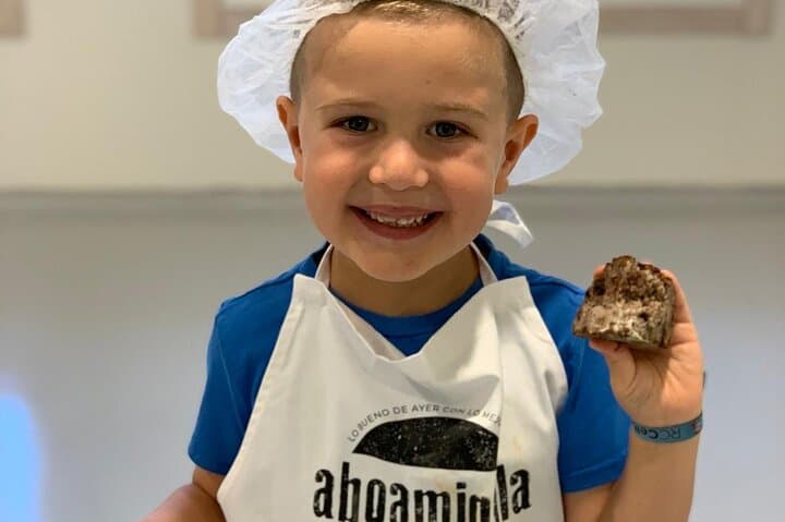 Private Bread Making Experience with Tasting Included in Ourense