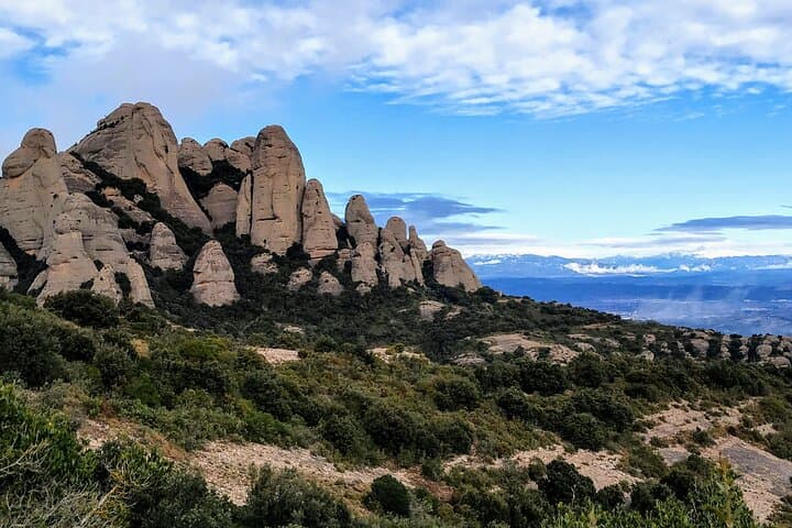 Private Tour to Montserrat with a specialized local guide