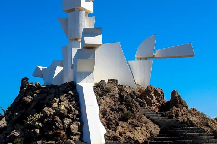 César Manrique: Northern Lanzarote Guided Tour