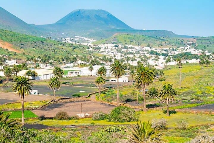 César Manrique: Northern Lanzarote Guided Tour