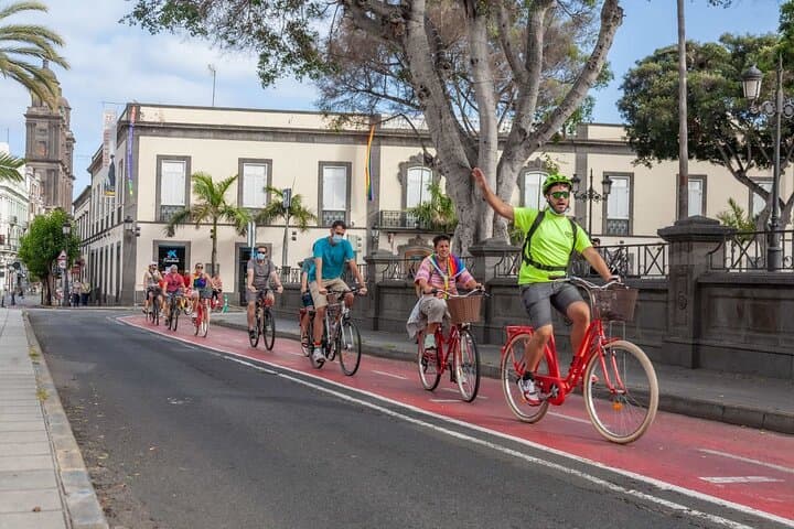 Discover Las Palmas City by Bike in 3 hours