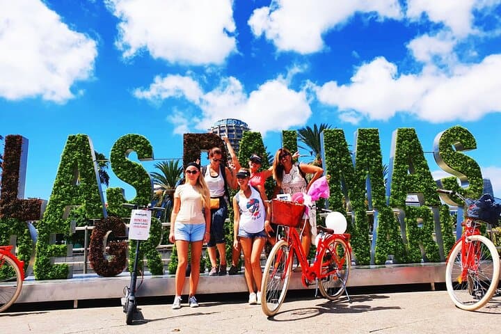 Discover Las Palmas City by Bike in 3 hours