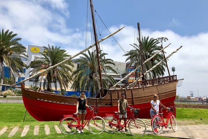 Discover Las Palmas City by Bike in 3 hours