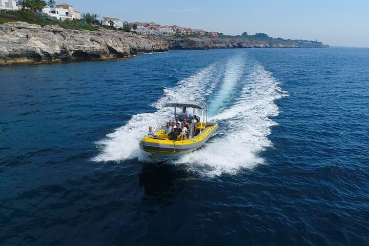Snorkeling in the Natural Park of Mallorca by boat