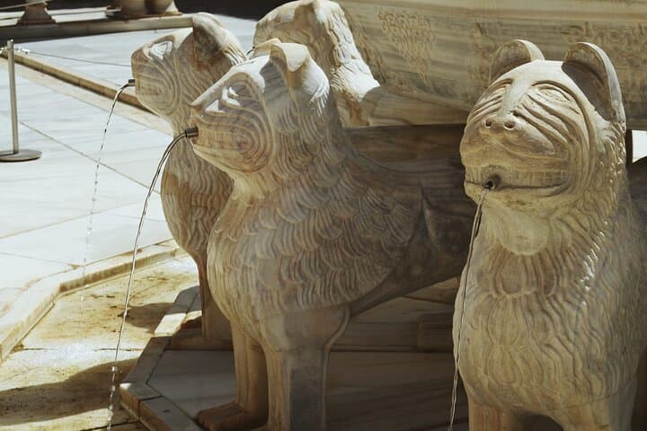 FOUNTAIN OF THE LIONS