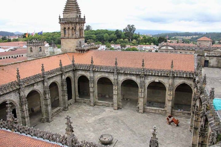 Visit to the Cathedral of Santiago. Skip the line!