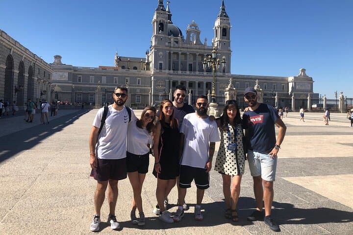 Private Walking Tour to Royal Palace and Old Town of Madrid